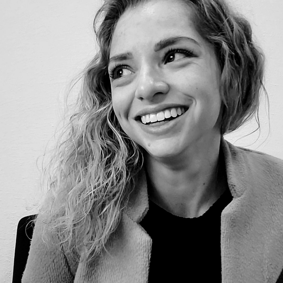 Meet your Posher, Dana - Picture 1 of 1